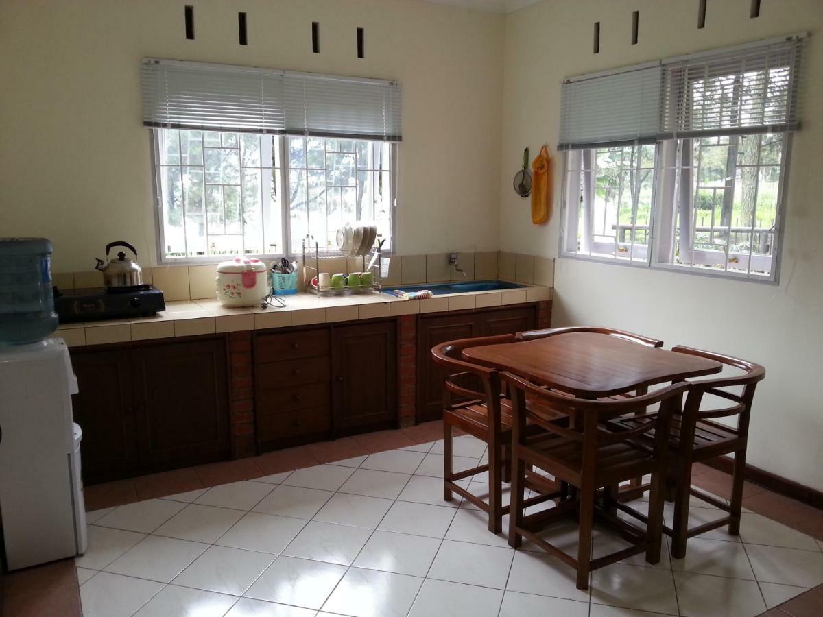 Villa 5Cemara Lembang Exterior foto